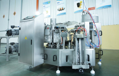 玉米滾動式真空機(jī)賣家-諸城廣元機(jī)械-河南玉米滾動式真空機(jī)